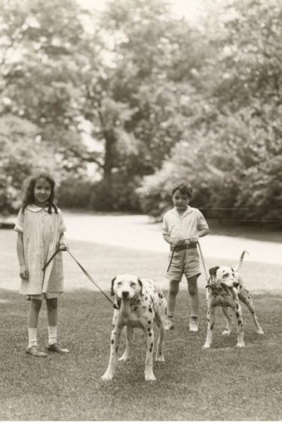 Josephine-and-Bill-Ford-1930-1024x686